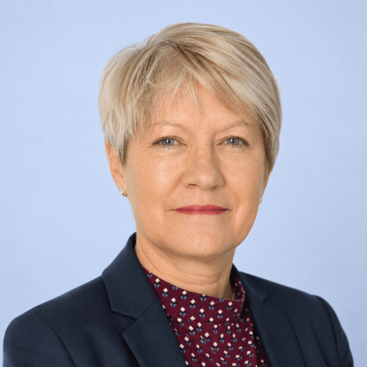 Website-About-MeetTheTeam-HeatherLowRes